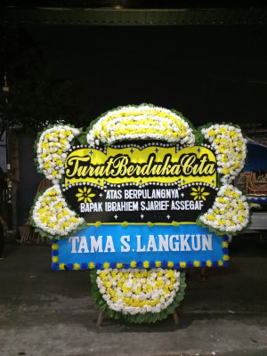 Papan Bunga Duka di Piyaman